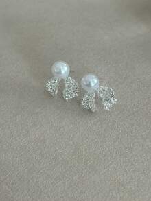 1 Pair Delicate Lace Bow Pearl Earrings, Luxury Elegant Design Versatile Earrings For Women - Silver - View 3
