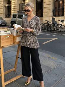 高端时尚褶皱泡泡袖优雅女士衬衫和高腰阔腿裤花卉印花套装搭配系带，复古几何拼色两件套 - 灰黑 - 查看 3