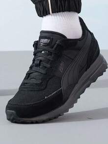 PUMA Road Rider - Sepatu Kasual Low-top yang Nyaman, Sederhana, Tahan Lama, dan Bernapas, Unisex, Hitam - Hitam - View 1