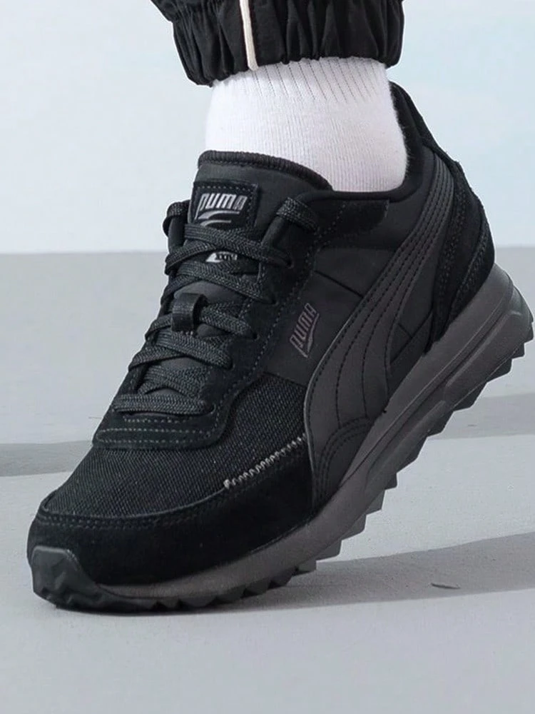 PUMA Road Rider - Sepatu Kasual Low-top yang Nyaman, Sederhana, Tahan Lama, dan Bernapas, Unisex, Hitam - Hitam - View 1