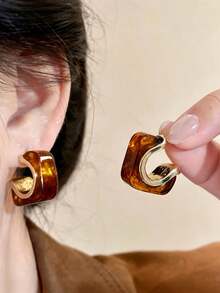3 Pairs French Vintage Amber Texture Patchwork Earrings Set, Premium Brown Gradient Geometric Design Exaggerated Ear Clips, Suitable For Women's Daily Wear - Brown - View 3