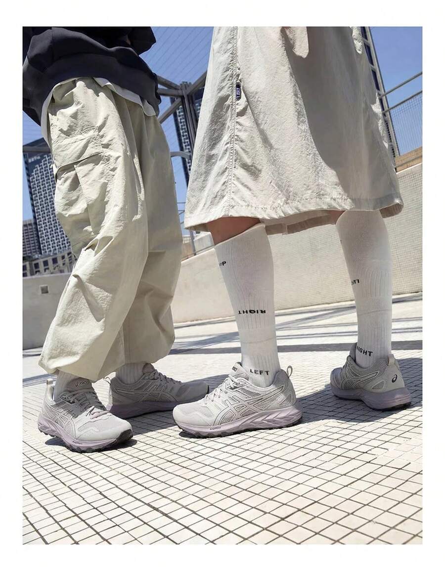 Asics Women Casual Athletic Shoes - 灰色 - 查看 1