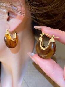 3 Pairs French Vintage Amber Texture Patchwork Earrings Set, Premium Brown Gradient Geometric Design Exaggerated Ear Clips, Suitable For Women's Daily Wear - Brown - View 5