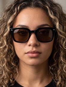 1 par de gafas de moda vintage con marco cuadrado negro y decoración de remaches para mujer - Negro - Ver 1