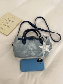 Nuevo bolso de mano de estilo coreano con bloques de color en denim para mujeres, bolso de hombro versátil, bolso pequeño de moda para ir al trabajo, bolso bandolera premium con colgante - Azul - Ver 4