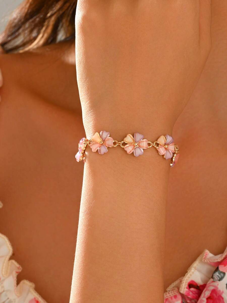 1pc French Gentle Style Pink 3D Flower Bracelet, Fashionable Women's Hand Jewelry, Suitable For Daily Wear, Dating, Party And Vacation - Multicolor - View 1