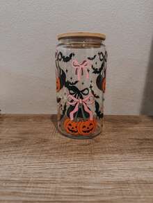 Halloween Rosa Schleife Kürbis & Fledermaus Muster Transparenter Glasbecher mit Bambusdeckel + gebogener Glasstrohhalm, große Kapazität Zuhause Eiskaffee Saft Kaltgetränk Becher, Halloween Party Feiertagsgeschenk Wasserbecher - Verschiedenfarbig - Übersicht 6