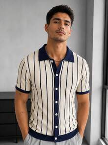 Blueprint Man 1件男士 Polo 衫，對比色垂直條紋紋理針織短袖 Polo 開襟衫，舒適不起球針織面料，透氣且垂墜，老錢風休閒上衣，適合春夏日常通勤與商務休閒穿搭 - 藍白色 - 查看 2