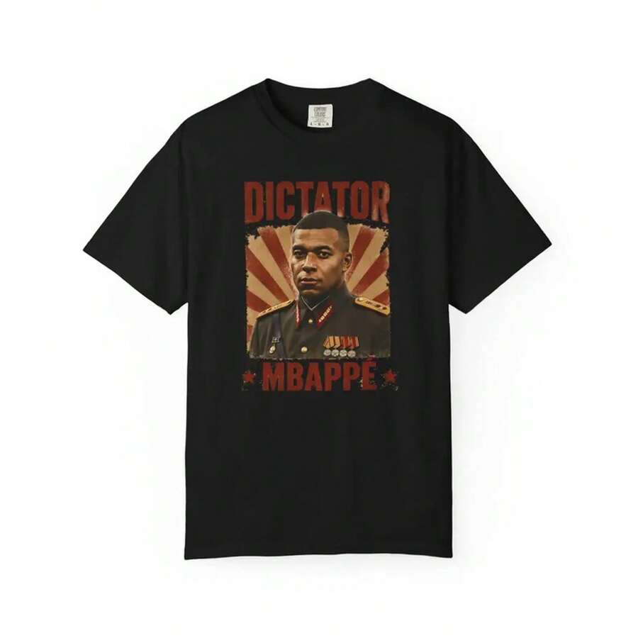 Camiseta del dictador Mbappé, Camiseta del general de la marina Kylian Mbappé, Camiseta con gráfico de fútbol estilo propaganda, Unisex - Negro - Ver 1