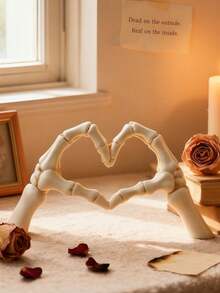 1pc Hand Gesture Desktop Decor, Skeleton Couple Statue, Creative Wedding Home Ornament, Heart-Shaped And Hand-Shaped Small Sculpture, Suitable For Living Room, Bookshelf, Coffee Table, Home Decor, Bedroom, Office, Student Use, Halloween Gift, Winter Valentine's Day Gift - Multicolor - View 4