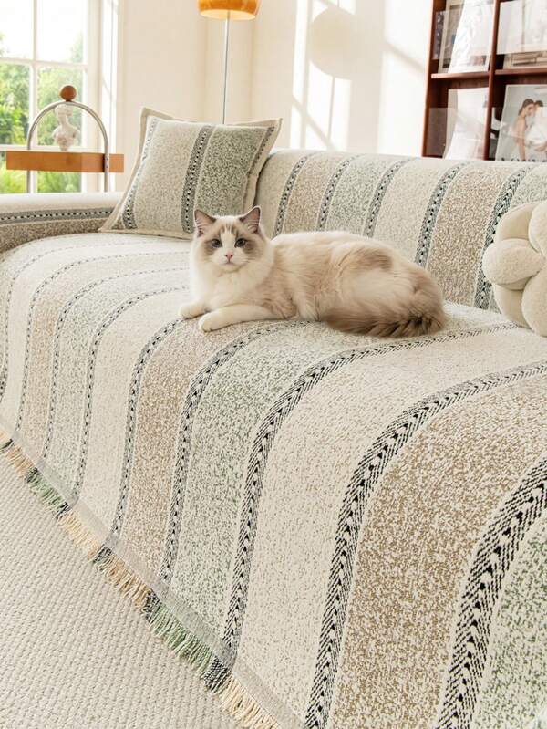 1pc Bohemian Style Striped Tassel Sofa Cover, Soft Chenille Jacquard Textured Sofa Blanket, Washable Universal Furniture Protector, Suitable For 1-Seater, 2-Seater, 3-Seater Sofas, Pet-Friendly Living Room Decor Sofa Cover