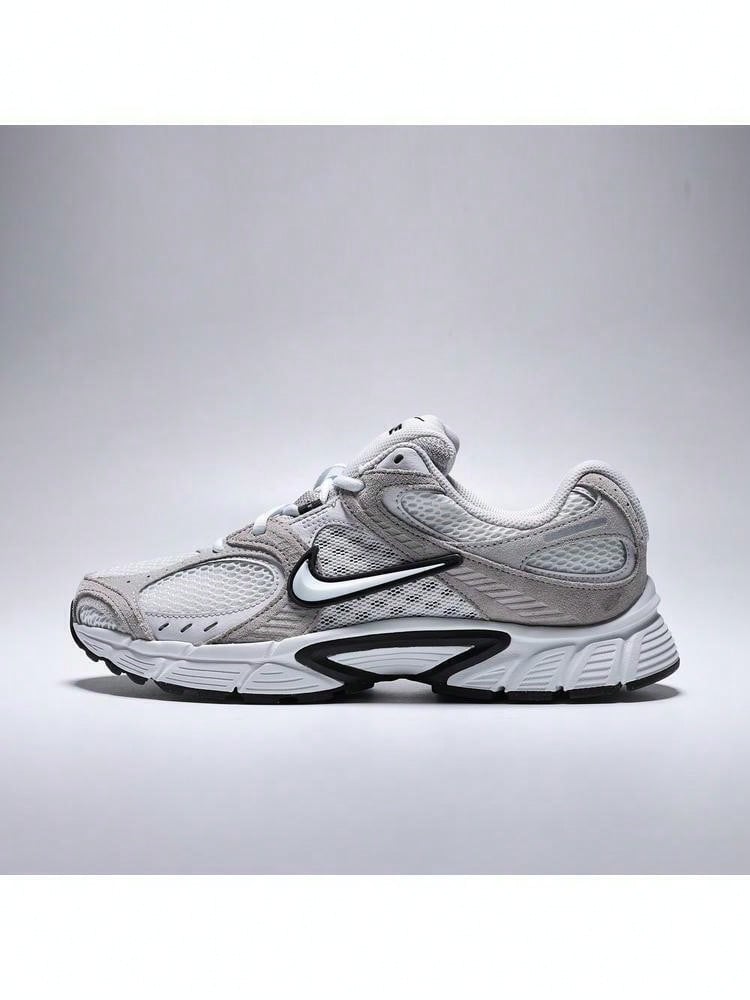 Sepatu Sneakers Kasual Low-Top NIKE V5 RNR SUEDE 2 Pria IX0702-103 - Hitam dan Putih - View 1