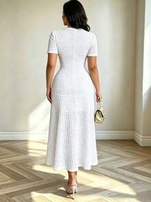 Elegant Plus Size White Knitted Bodycon Dress Short Sleeve Round Neck Long Midi Casual Dress Summer - White - View 3