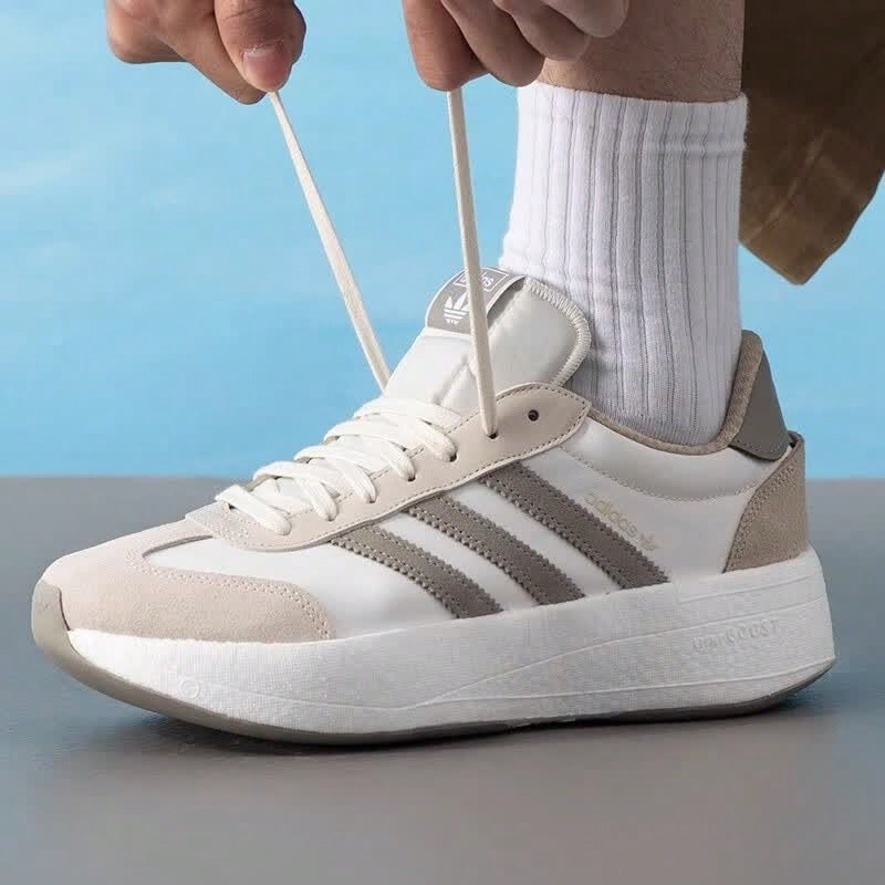 Adidas New CITY RNR Lightweight Casual Sports Shoes For Men And Women - White - View 1