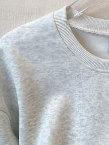 Sweatshirt Wanita Gaya Korea Warna Putih & Abu-abu dengan Kerah Bulat, Cocok untuk Musim Gugur/Dingin, Longgar, Serbaguna, dan Melangsingkan - Putih Abu-abu - View 5