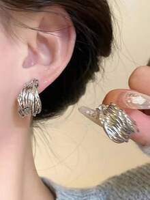 1 Pair Of Personalized Simplicity Exquisite And Elegant Earrings Suitable For Women's Daily Commuting ﻿ - Gold - View 2
