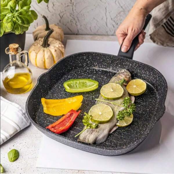 28 Cm Patelnia Grillowa,Nierzywierająca .Gaz ,Indukcja  Pokrywka Szkło Hartowane