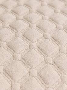 SANMOSPIN 1 Buah Bantal Sofa Mewah Berlapis dengan Lis, Pola Kotak Minimalis, Kerajinan Berlapis, Cocok untuk Musim Gugur/Dingin, Bantal Sofa Mewah yang Lembut dan Nyaman, Aman untuk Hewan Peliharaan, Dapat Dicuci dengan Mesin, Penutup Pelindung untuk Dekorasi Kamar Tidur, Ruang Tamu, Kantor, dan Rumah - Putih - View 4