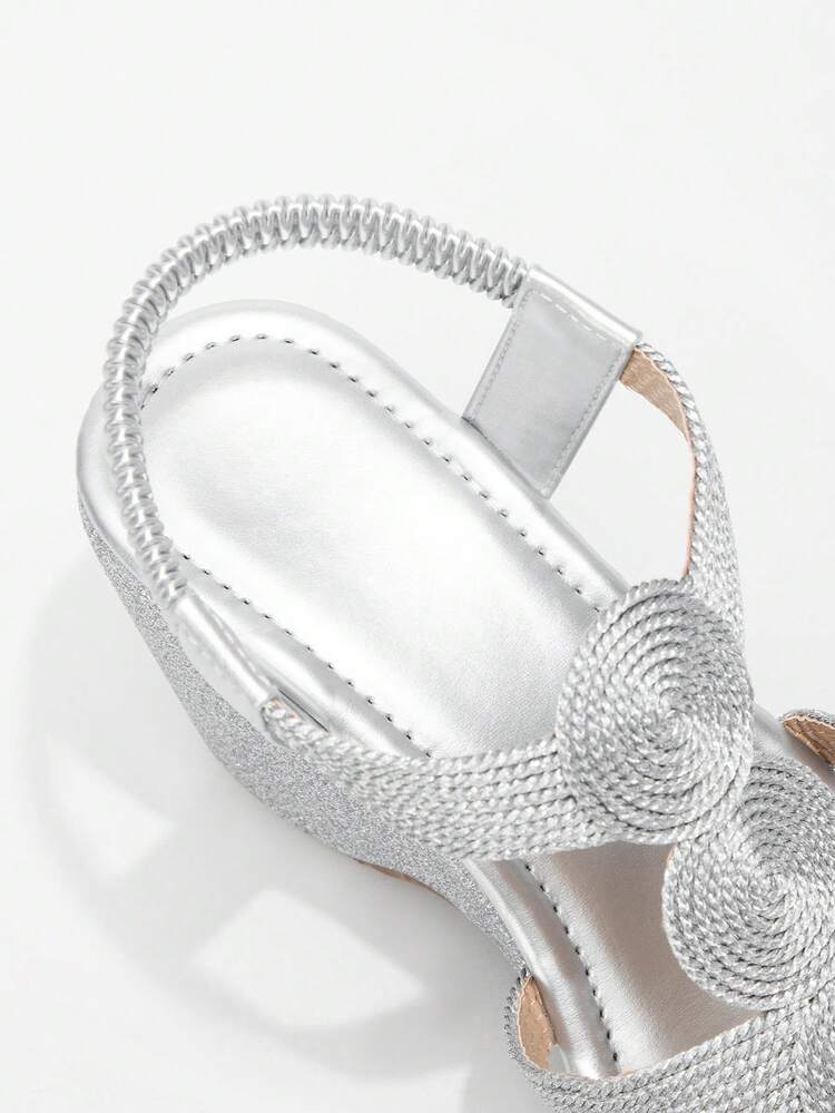 Sandal wedges anyaman spiral tiga lapis perak elegan untuk wanita, desain sol tebal berkilau dengan tali belakang elastis dan ujung terbuka, cocok untuk pernikahan, pesta, bepergian, kantor, dan pemakaian sehari-hari di musim panas. - Perak - View 9