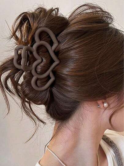 1pc New Simple Hollow Large Heart-Shaped Claw Clip Back Of Head Hairpin Hair Claw Fashion Sweet Hair Accessory Top Clip