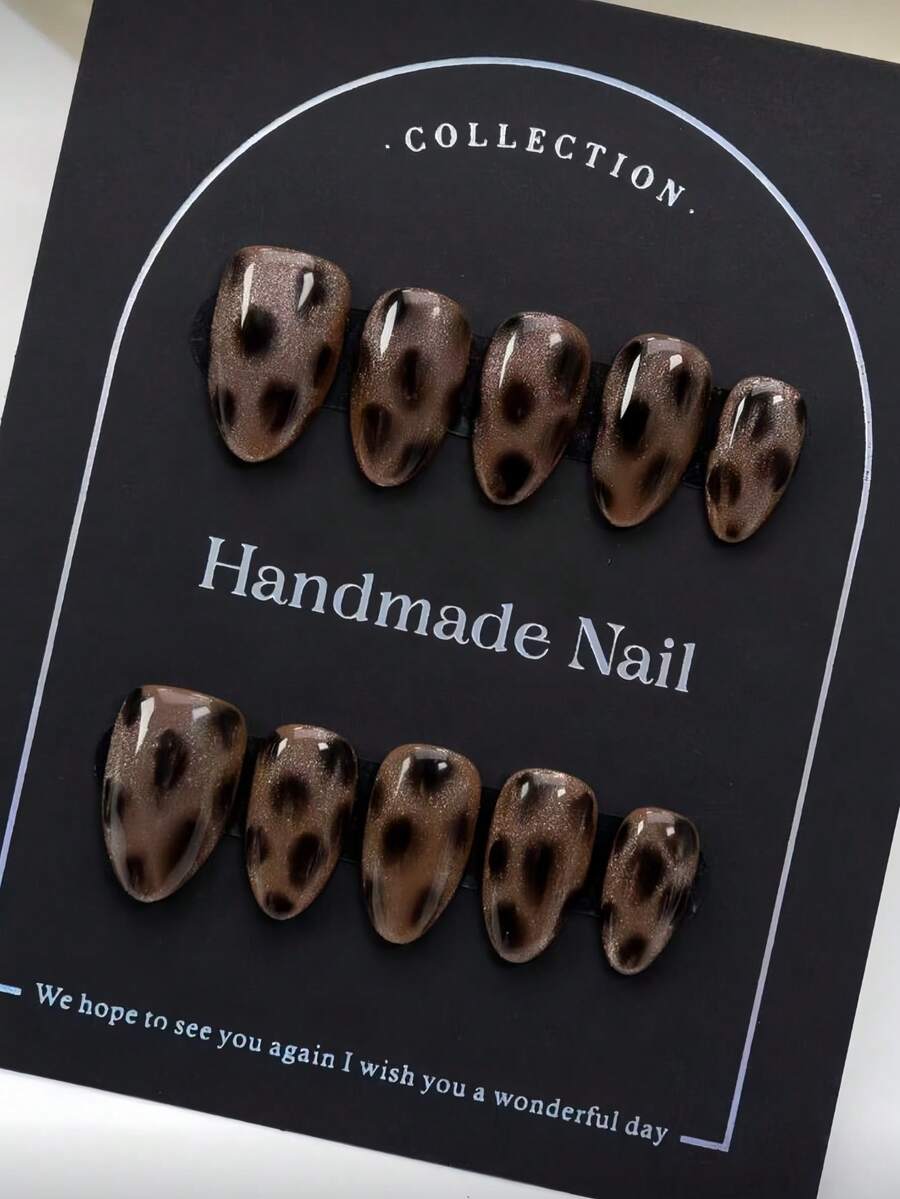 Unghie finte adesive corte a mandorla 100% fatte a mano, con stampa tartarugata dipinta a mano e base glitter cat-eye marrone, lucide, adatte per uso quotidiano, appuntamenti, viaggi autunnali, eventi vintage, incontri casual e outfit vintage - Multicolore - Visualizzare 1
