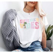 T-shirt ambiance estivale, T-shirt de plage, T-shirt d'été pour femmes, T-shirt esthétique d'été, T-shirt tendance été 2026, T-shirt ambiance plage estivale, Décontracté quotidien - Blanc - Voir 1