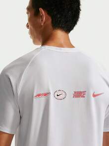 Nike Men's AS M NK DFADV STRIDE UNSTP SS Short Sleeve T-Shirt, Knit Collarless Short T, TIO1418-100 - Red and White - View 5