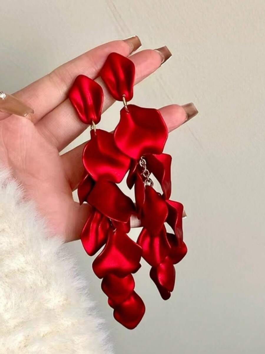 1 Pair Of Fashionable Personalities Exquisite And Elegant Long Petal Earrings Suitable For Women's Daily Commuting - Red - View 1