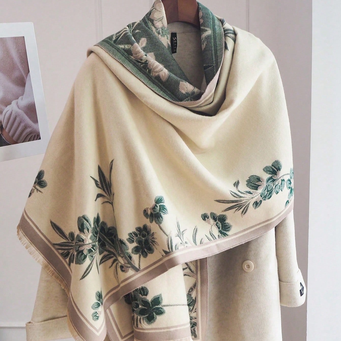 1PC Simple Elegant Floral Plant Pattern Jacquard Faux Cashmere Warm Scarf Cold-Proof Neck Warmer Women's Autumn/Winter Fashion Versatile Air Conditioning Shawl Blanket Suitable For Daily Matching And Decorative Use