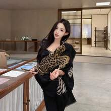 1件豹紋豹子休閒職場優雅街頭可愛聚酯纖維（聚酯）圍巾 春夏秋冬熱銷款 - 黑色 - 查看 1