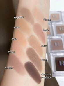 HOLIKA HOLIKA My Favorite Piece Shadow 07 Bunny 輕盈混色眼影，塗抹順滑、持久顯色、口袋隨身尺寸、手指塗抹、不結塊、隨時補妝、旅行必備、消腫效果、5分鐘快速妝容，韓系美妝 - 07 Bunny - 查看 4