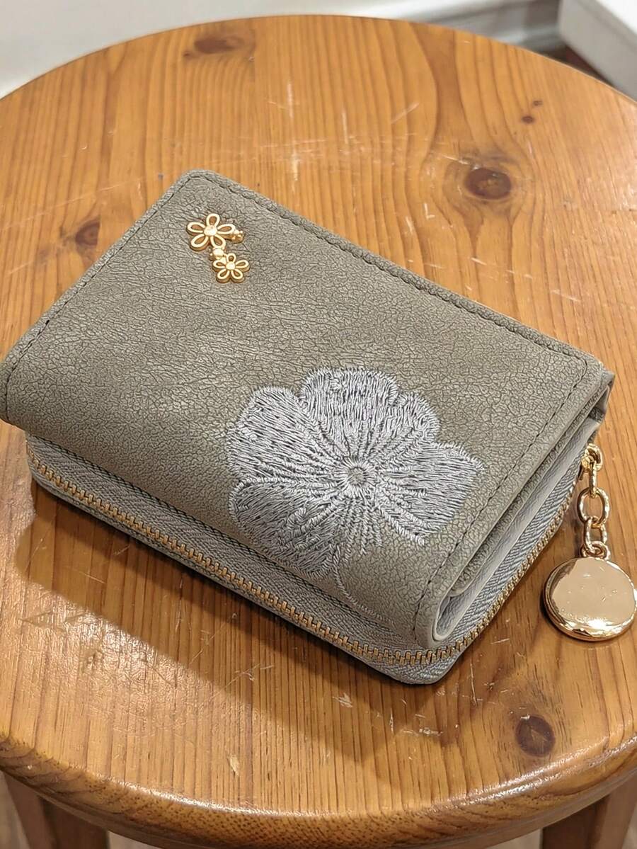 2026新款升級刺繡夾式短款可折疊PU錢包,甜美可愛時尚年輕女性拉鍊大容量卡夾收納小錢包 - 駝色 - 查看 1