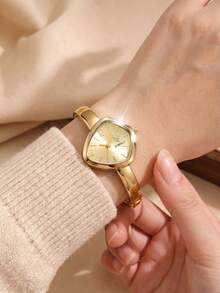 SOKI 女款新款熱銷個性化多邊形手鍊石英手錶，適合日常配戴、返校季計時，生日禮物，也是送給自己或朋友的理想選擇 - 金色 - 查看 4