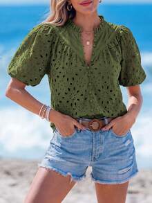 PRETTYGARDEN Women's Summer Clothes Tops Fashion Casual Short Sleeve V Neck Buttons Hollow Eyelet Lace Embroidered Blouses Shirts Festival  Beach Vacation - 軍綠色 - 查看 3