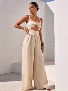Mono Pantalón Beige Tela Texturizada Mujer Tirantes Anchos, Pecho con Nudo Recorte Frontal, Espalda Fruncida, Pierna Ancha Fluida, Mono Fresco Estilo Boho para Playa y Vacaciones de Verano - Albaricoque - Ver 5
