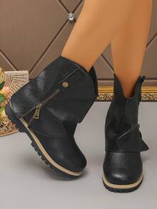 Botas Femininas de Cano Médio com Salto Anabela, Slip-On, Aumento de Altura Oculto, Decoração com Zíper Lateral e Design Franzido, Botas Casuais Versáteis - Preto - Visão 5