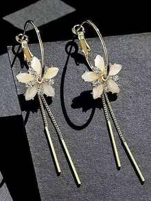 1 Pair Of Fashionable Personalities Exquisite And Elegant Flower Earrings Suitable For Women's Daily Commuting ﻿ - Gold - View 2