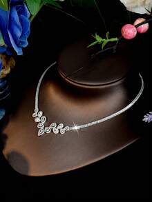 1 Set Niche Designer Dynamic Symmetrical V-Shaped Water Drop Floral Cluster Zirconia 4-Piece Jewelry, Fashion Week Show Commemorative Anniversary Gift Unique Accessory - Silver - View 5