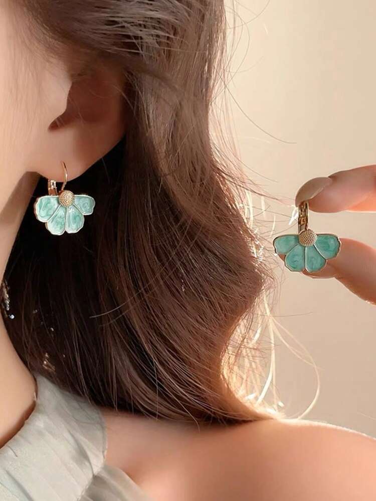 1 Pair Of Fashionable Personalities Exquisite And Sweet Flower Earrings Suitable For Women's Daily Commuting ﻿ ﻿ ﻿ - Purple - View 8