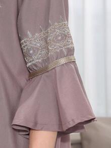 2026夏季/秋季阿拉伯女性重工刺繡淺灰紫色優雅長裙,JALABIYA 百褶設計,夏季休閒旅行穿搭 - 淺灰紫 - 查看 9