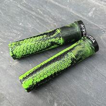 AOFDA Universal 135MM Mountain Bike Handlebar Grips Rubber Wear-Resistant Anti-Slip Shock-Absorbing Sealed Single Lock Mixed Color Dirt Bike Bicycle Handlebar Cycling Accessories - Multicolor - View 16