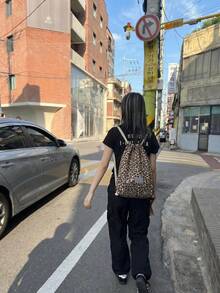 豹紋 Y2K 抽繩後背包，輕量休閒抽繩包，適合日常通勤、運動、海灘與旅行、返校使用，女款時尚可愛後背包 - 彩色 - 查看 4