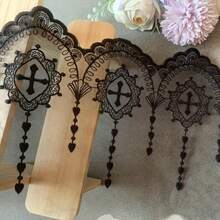 Bordure en dentelle gothique de 1/3 de pouce, dentelle brodée en maille large avec pompon en forme de croix et de cœur, applique de dentelle esthétique vintage, convient pour la couture, les accessoires de vêtements punk lolita, la décoration faite main DIY, peut être utilisé pour les robes, les colliers, les vêtements, etc. - Multicolore E - Voir 4