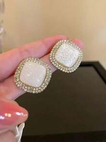 5 Pairs Premium Luxury Cat Eye Rhinestone Geometric Earrings Set, Full Rhinestone Design Delicate Bow Stud Earrings, Suitable For Women's Daily And Party Wear - Gold - View 7
