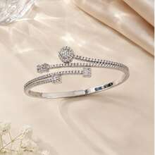 1pc Women's Bracelet, Fashionable Luxury Inlaid Synthetic Zirconia Bracelet, High-End Design, Elegant Elegant, Simple And Versatile - Bracelet - View 3