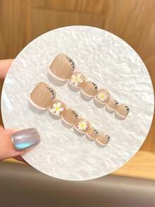 12Pcs Y2K Style Handmade Toenail Patches, Inlaid With Small White Diamonds And Metallic French Patterns, Featuring A Cartoon Detachable Design, Suitable For Women And Girls For Daily Party Wear. Comes With Glue And A Nail File - Champagne - View 5