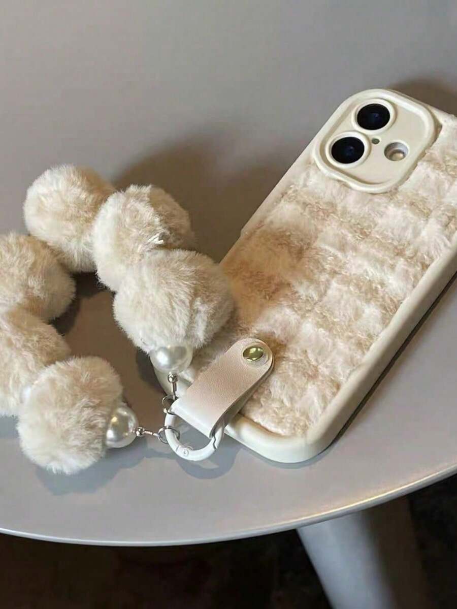 极简主义毛绒拼布米色和白色手机壳适用于 Apple 17pro/16、14pro、秋冬女款、13 毛茸茸手链、15pro 毛绒腕带、14promax、11 - 白色 - 查看 1