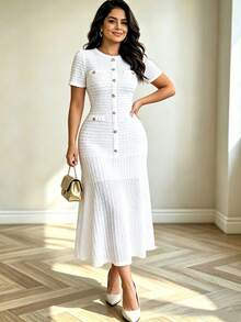 Elegant Plus Size White Knitted Bodycon Dress Short Sleeve Round Neck Long Midi Casual Dress Summer - White - View 5