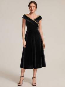 EVERPRETTY Autumn Elegant Luxury Rhinestone V-Neck Velvet Black Formal Evening Gown Suitable For Dinner Party Gathering - Black - View 3