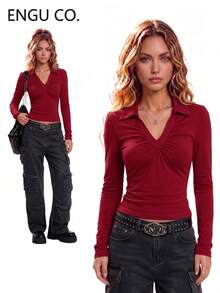 ENGU CO. Fashion Wanita Hot Girl Kasual Gaya Y2K Warna Polos Leher V Kecil Kerah Berkerut Pinggang Ramping Potongan Slim Fit Kaos Lengan Panjang Berkerut Unik - Merah - View 1